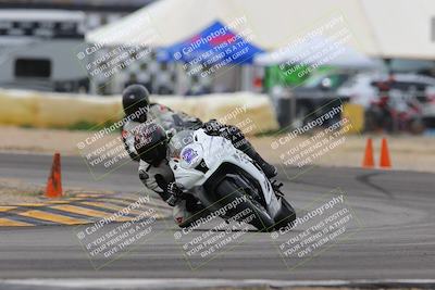 media/Jan-15-2023-SoCal Trackdays (Sun) [[c1237a034a]]/Turn 2 Set 2 (1155am)/